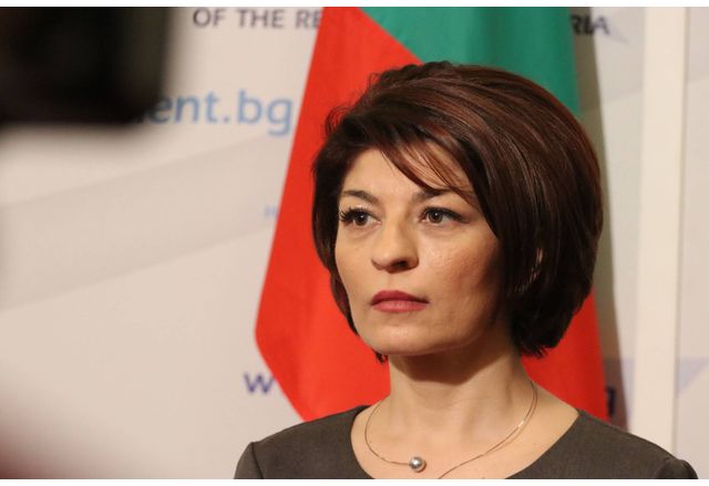 Десислава Атанасова осъди Корнелия Нинова по дело заведено от лидера