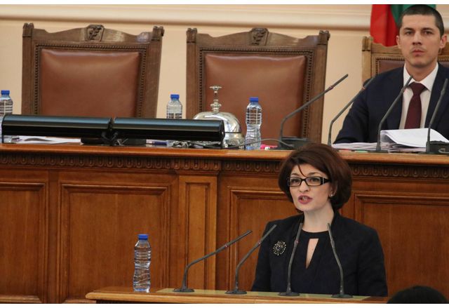 Министър председателят Кирил Петков да подаде оставка поиска председателят на ПГ