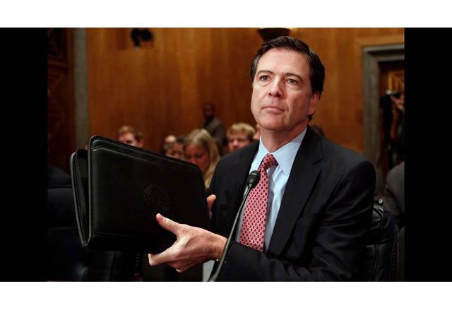 ФБР е започнало наказателни проверки срещу бившия директор на ЦРУ