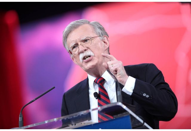 Агенти на ФБР претърсват дома в щата Мериленд на Джон