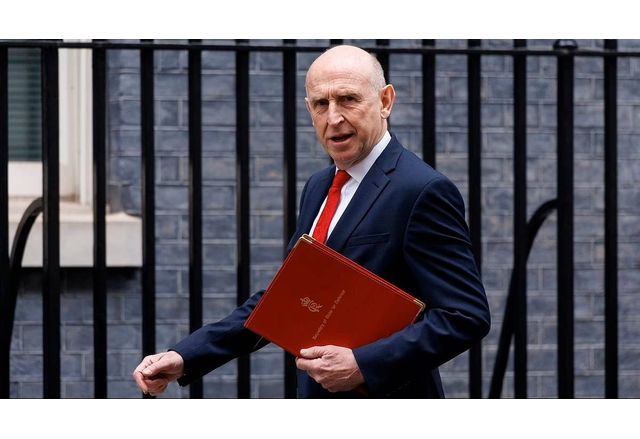 Обединеното кралство обяви пакет от военна помощ за Украйна на