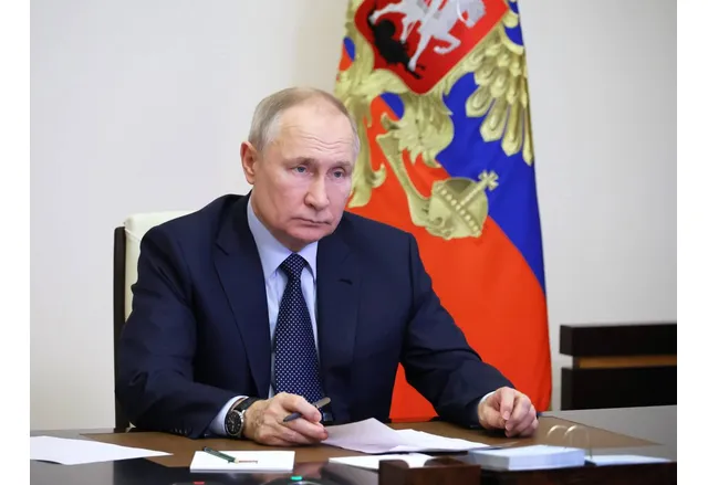 Нелегитимният президент на Русия Владимир Путин обяви великденско примирие с