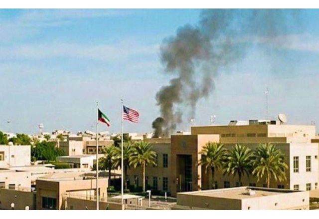 Дим над сградата на американското посолство в Кувейт