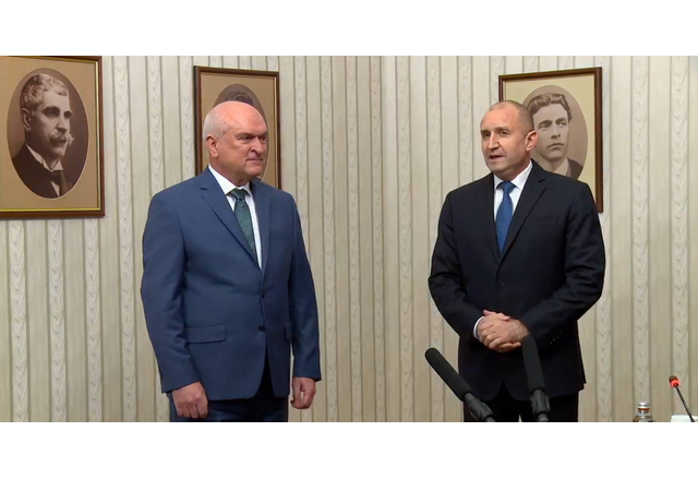 Президентът Румен Радев и служебният министър председател Димитър Главчев не са