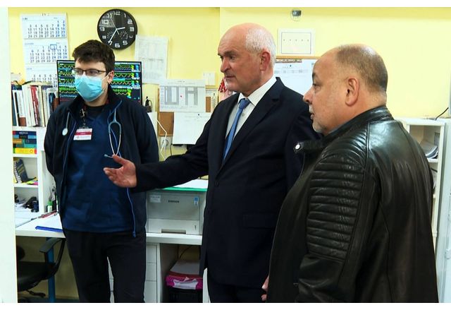Премиерът Димитър Главчев посети днес СБАЛ по детски болести "Проф. Иван Митев”