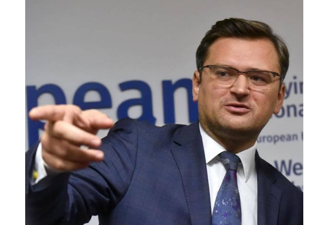 Русия трябва да бъде напълно изолирана от света след като