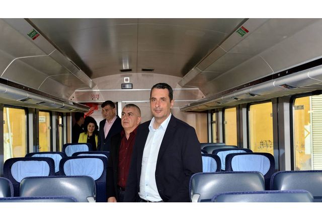 Първите 19 модернизирани вагона от "Дойче Бан" пристигнаха в България