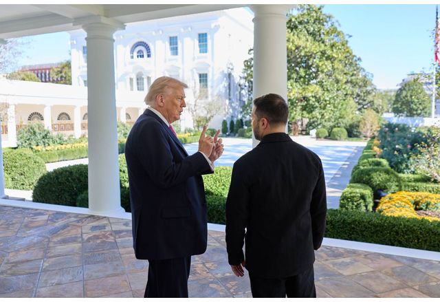 Украинският президент Володимир Зеленски и президентът на САЩ Доналд Тръмп