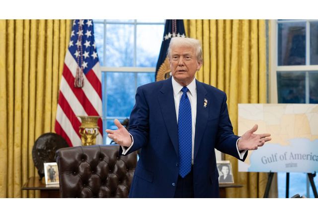 Американският президент Доналд Тръмп обяви снощи че увеличава митата за