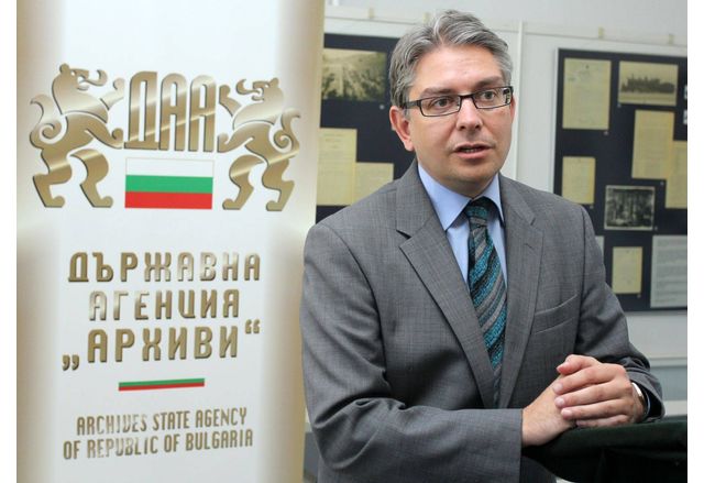 Сложен е проблемът с политическото четене на българската история в