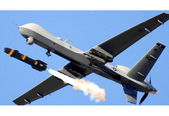 Украйна води преговори за купуването на тежки ударни дронове американско