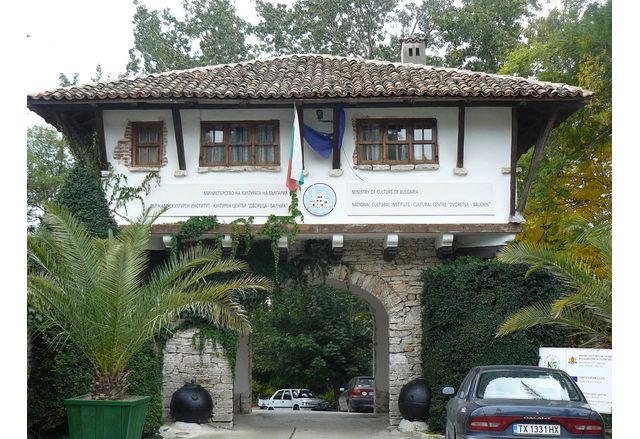 Около 200 000 посетители от България и чужбина е посрещнал