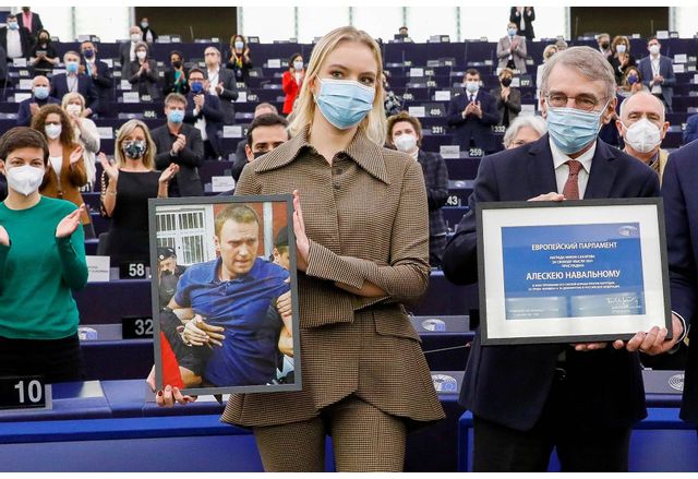 Дъщерята на Навални прие от негово име наградата "Сахаров"