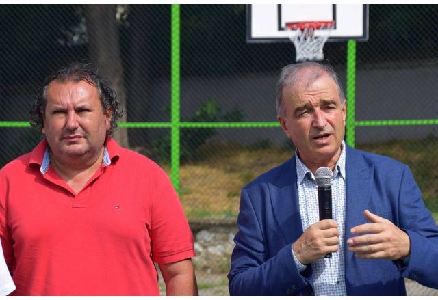 Кметът на Асеновград д р Христо Грудев откри официално новоизградената спортна