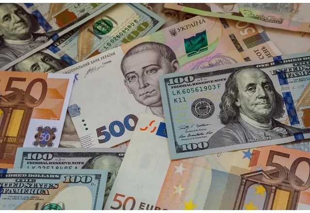 Украйна започва да анализира евентуален отказ от щатския долар като