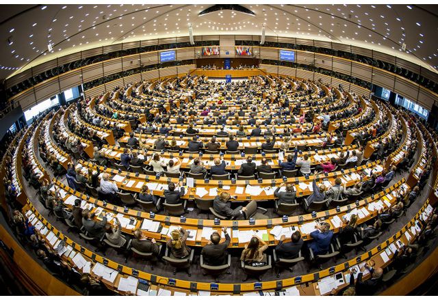 Европейският парламент ще обсъди на днешното си заседание в Страсбург