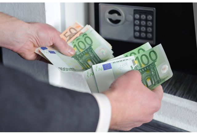 Над 1 млрд евро са изпратили българите работещи в чужбина