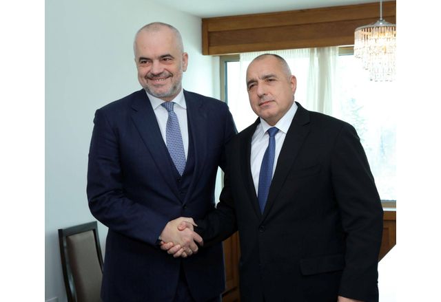 Премиерът на Албания е провел разговор с лидерът на ГЕРБ