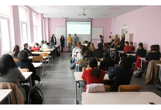 Експерти от ОИСР гости в часове в Софийската математическа гимназия