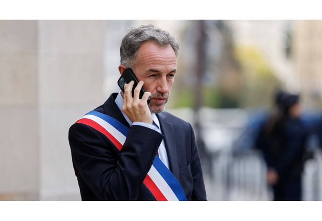 Кандидатът на Социалистическата партия Еманюел Грегоар спечели кметската надпревара в