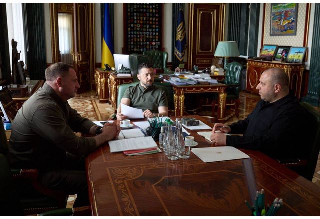 Президентът на Украйна Володимир Зеленски обсъди със секретаря на Съвета