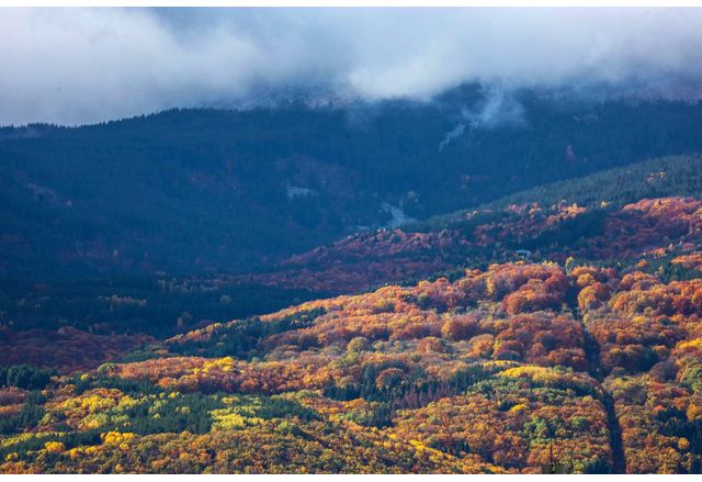 Облачно есенно време