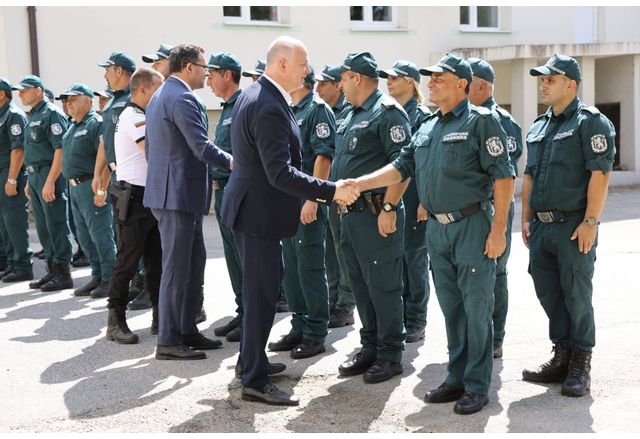 След откриването на новата сензорна линия на държавната граница с