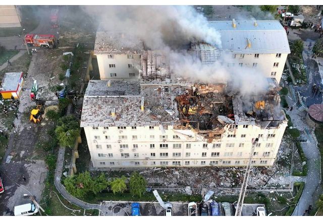 Руснаците умишлено обстрелват украински градове в деня на важни преговори