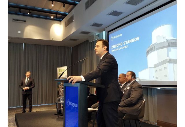 Проектът за изграждане на 7 и 8 блок на площадката