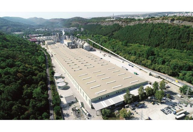 Завод Кроношпан във Велико Търново