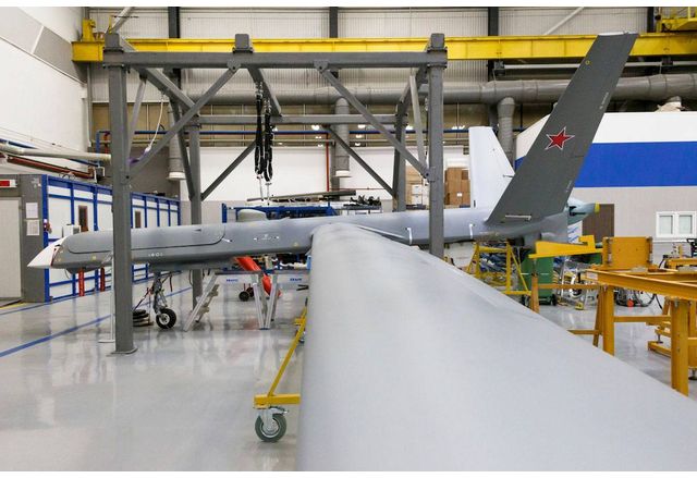 Украински дронове акуваха завод за разработка на дронове в град