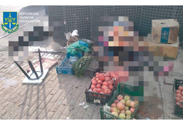 Руските терористи обстрелваха центъра на Херсон тази сутрин в резултат
