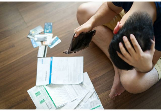 Oĸoлo 120 000 млaди бългapи нa възpacт дo 30 гoдини