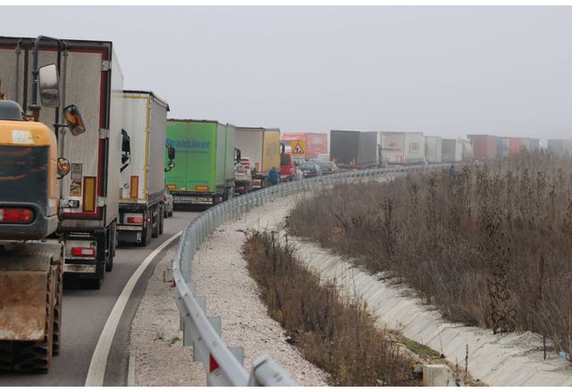 Възстановено е движението движението по път I 1 Мездра Ботевград