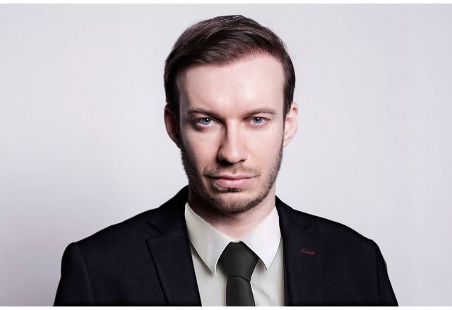 Зам министърът на културата с ресор Театри Илко Ганев е изненадан