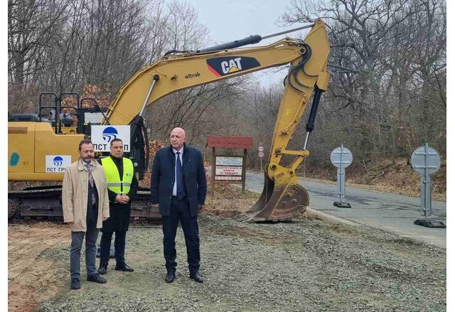Замeстник-министър Николай Найденов даде начало на основния ремонт на близо 25 км от пътя Босна – Визица