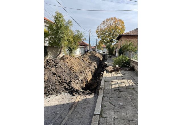 Започна подмяната на водопроводи и сградни отклонения в Нова Загора