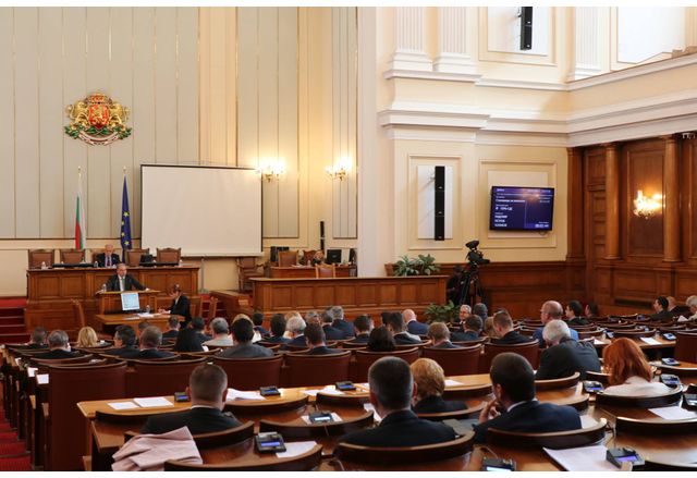 Народните представители ще разискват по питането на Стоян Таслаков и