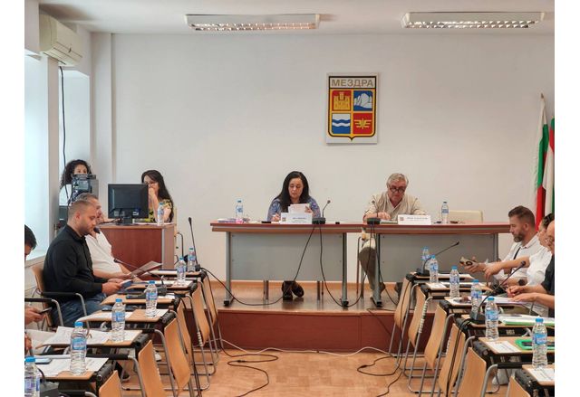 Общински съвет ОбС Мездра прие информацията за текущото изпълнение