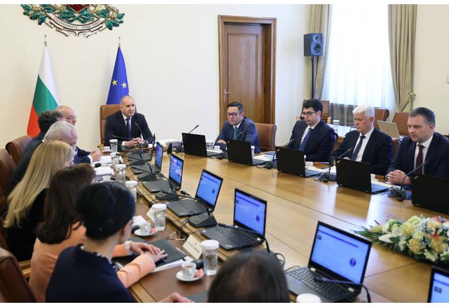 Заседание на правителството "Радев"