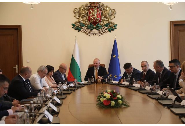 Подписани са договорите за доставка на всички машини монетоброячни