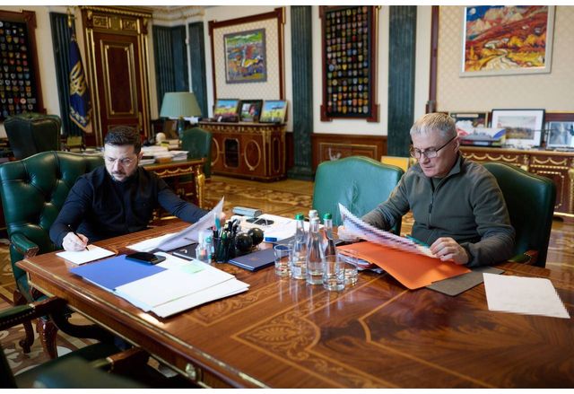 Володимир Зеленски и Олег Ивашченко, шеф на СВР