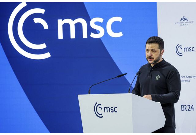 Президентът на Украйна Володимир Зеленски заяви че очаква насрочените за