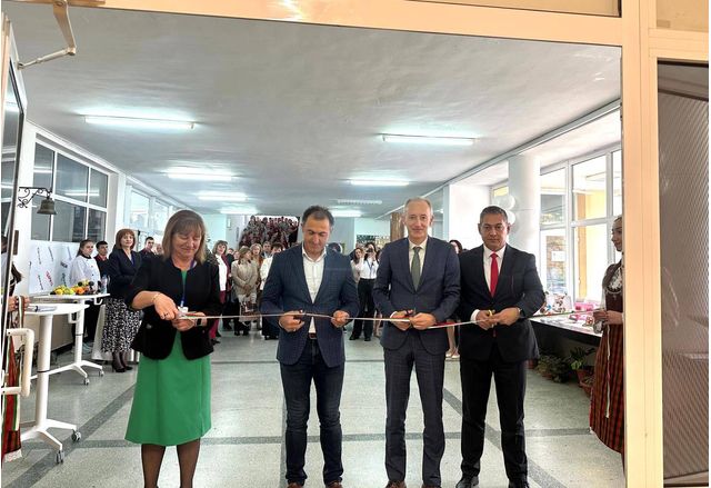 Всички училища в общините Златоград и Неделино вече разполагат с