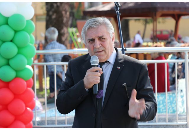 Досегашният кмет на Мездра Иван Аспарухов печели шести мандат начело