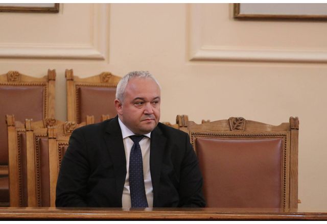 Заради конфликта между главния прокурор Иван Гешев и неговия замстник