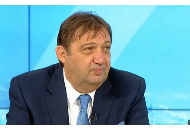 Министърът на регионалното развитие и благоустройството арх Иван Шишков и