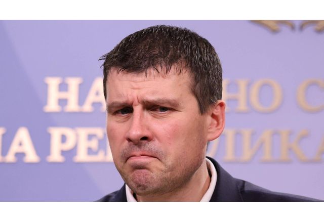 Лидерът на партия Величие Ивелин Михайлов обяви официално края на