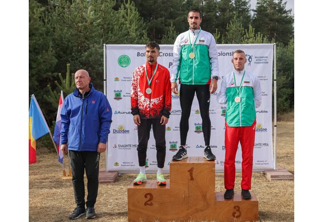  Най добрият български атлет в бяганията на дълги разстояния Иво Балбанов