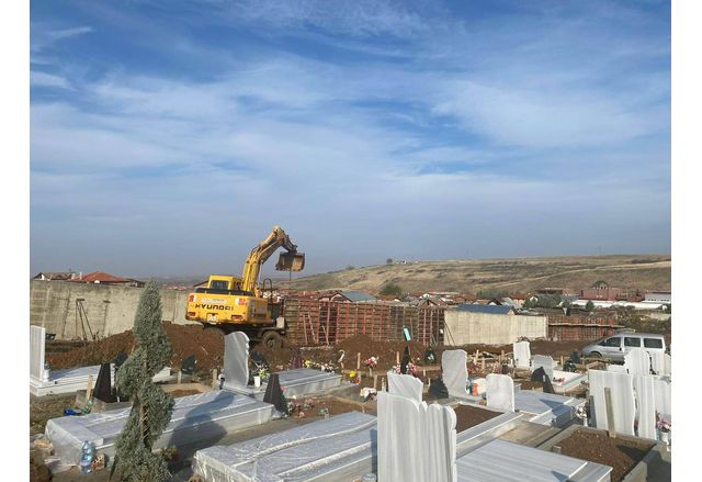 Изграждат ограда около гробищния парк на ул. "Миньор" в Асеновград